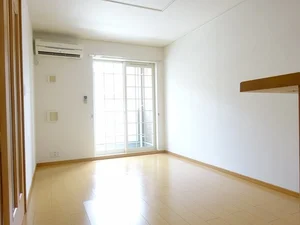 三重県の大東建託リーシング株式会社のマンスリーマンション・ウィークリーマンション「モデルノ　Ⅰ棟 101・洋室(No.1309060)」メイン画像