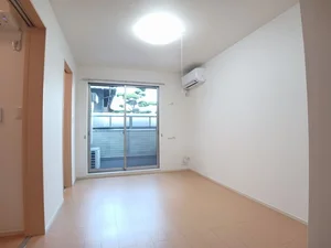 大阪信愛学院短期大学鶴見キャンパス周辺のマンスリーマンション・ウィークリーマンション「コート・レ・アール 102・洋室(No.1309171)」メイン画像