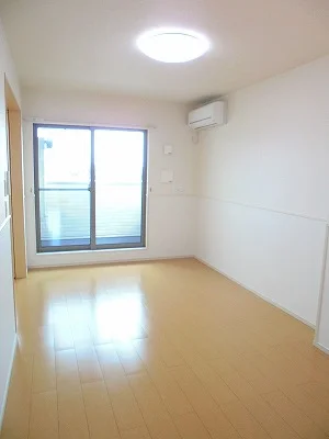 のマンスリーマンション・ウィークリーマンション「ミーハイツ 302・洋室(No.1309185)」メイン画像