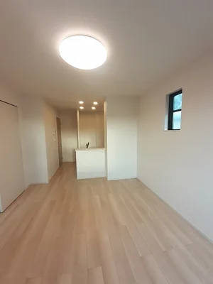 のマンスリーマンション・ウィークリーマンション「ベルシャイン　紀三井寺　Ⅰ 202・洋室(No.1309232)」メイン画像