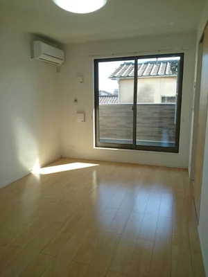 のマンスリーマンション・ウィークリーマンション「Ｒｉｖｅｒ　Ｂｅｓｉｄｅ 201・洋室(No.1309251)」メイン画像