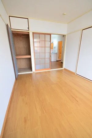 香蘭女子短期大学周辺のマンスリーマンション・ウィークリーマンション「ファミールまどか 202・洋室(No.1309343)」メイン画像