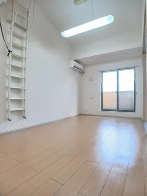 のマンスリーマンション・ウィークリーマンション「サンライズ・メビウスⅠ 202・洋室(No.1309385)」メイン画像