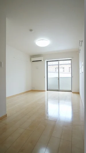 のマンスリーマンション・ウィークリーマンション「南風ＥＡＳＴ 105・洋室(No.1309451)」メイン画像