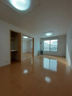 のマンスリーマンション・ウィークリーマンション「カルム　ブリーズ 102・洋室(No.1309631)」メイン画像