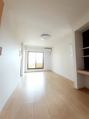 のマンスリーマンション・ウィークリーマンション「サニー　ビオーラＢ 201・洋室(No.1309733)」メイン画像