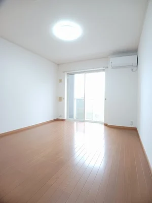 和歌山県のマンスリーマンション・ウィークリーマンション「フォルトゥーナ　Ⅰ 103・洋室(No.1309787)」メイン画像