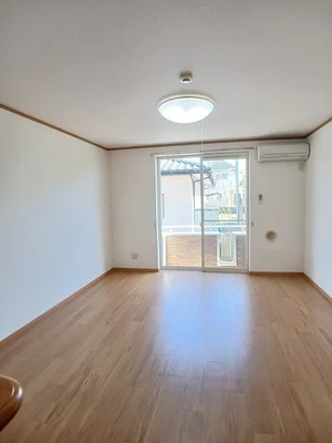 のマンスリーマンション・ウィークリーマンション「レフィナードＡ 101・洋室(No.1309827)」メイン画像