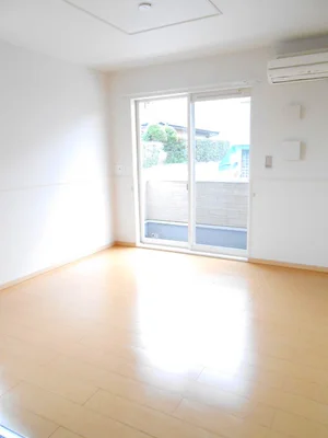 新居浜市のマンスリーマンション・ウィークリーマンション「ヴィラフォンテーヌＣ 102・洋室(No.1309837)」メイン画像