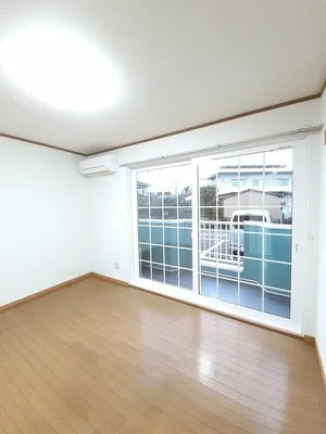 のマンスリーマンション・ウィークリーマンション「シャンゼリゼ弐番館 101・洋室(No.1309905)」メイン画像