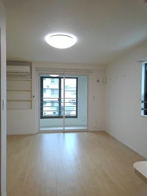 のマンスリーマンション・ウィークリーマンション「ベル　ルミエール　南Ⅲ 207・洋室(No.1309919)」メイン画像