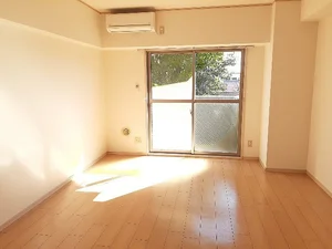 のマンスリーマンション・ウィークリーマンション「Ｓｏｌｅｉｌ　Ｈｏｎｊｉｎ 305・洋室(No.1309987)」メイン画像