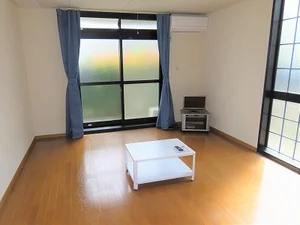 上田市のマンスリーマンション・ウィークリーマンション「レオパレスサンガ 201(No.1310091)」メイン画像