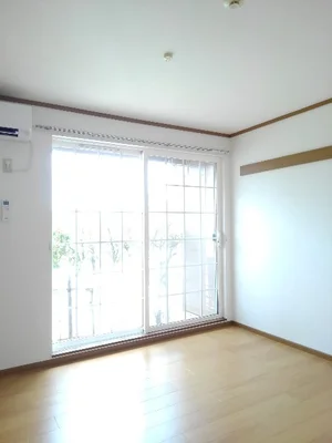 のマンスリーマンション・ウィークリーマンション「シュトラーセ七浦 101・洋室(No.1310483)」メイン画像