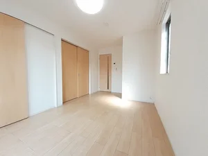 のマンスリーマンション・ウィークリーマンション「Ｒｅｖｅ　Ｓｏｌａｉｌ　Ⅰ 101・洋室(No.1310629)」メイン画像