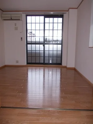 のマンスリーマンション・ウィークリーマンション「ミ・カサ・こまくさ 101・洋室(No.1310682)」メイン画像