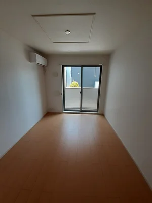 のマンスリーマンション・ウィークリーマンション「コルソプレッソⅡ 103・洋室(No.1310807)」メイン画像