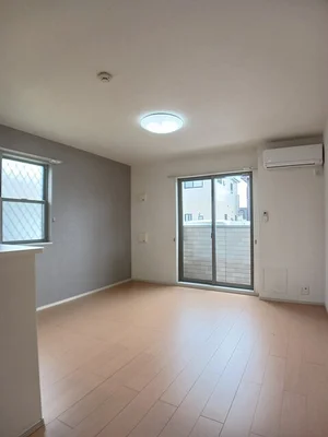 のマンスリーマンション・ウィークリーマンション「ベルカーサ 101・洋室(No.1310813)」メイン画像