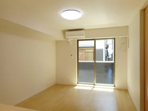 のマンスリーマンション・ウィークリーマンション「マルベリィー２１ 103・洋室(No.1310891)」メイン画像