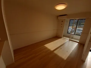 のマンスリーマンション・ウィークリーマンション「Ｓｉｅｇ　Ⅱ 103・洋室(No.1310988)」メイン画像