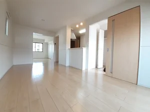 のマンスリーマンション・ウィークリーマンション「ソルマール　四季　Ａ 101・洋室(No.1311032)」メイン画像