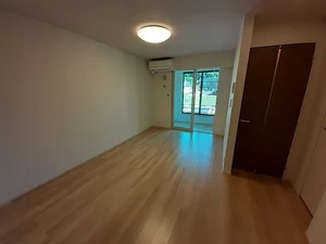 のマンスリーマンション・ウィークリーマンション「セ・ラ・ヴィー 102・洋室(No.1311074)」メイン画像