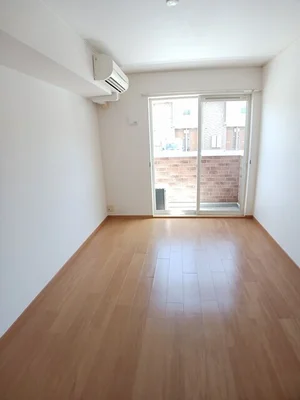 のマンスリーマンション・ウィークリーマンション「ノイ・ブローテＡ 102・洋室(No.1311165)」メイン画像