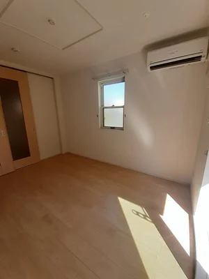 のマンスリーマンション・ウィークリーマンション「ストロベリー　フィールズＡ 101・洋室(No.1311226)」メイン画像