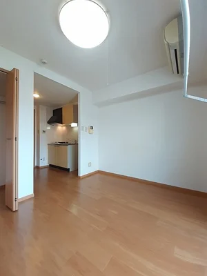 のマンスリーマンション・ウィークリーマンション「Ｙｉ　アイリス 205・洋室(No.1311397)」メイン画像