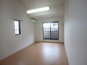 のマンスリーマンション・ウィークリーマンション「エンブレイス 201・洋室(No.1311582)」メイン画像