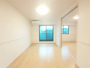 のマンスリーマンション・ウィークリーマンション「コンフォート小柿 201・洋室(No.1311606)」メイン画像