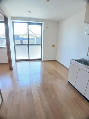 香川県のマンスリーマンション・ウィークリーマンション「メゾンジャルダン黒嶋Ｂ 202・洋室(No.1311618)」メイン画像