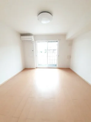 のマンスリーマンション・ウィークリーマンション「シャン・ヴェール　Ⅱ番館 102・洋室(No.1311621)」メイン画像