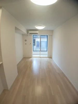 のマンスリーマンション・ウィークリーマンション「メゾン・ミクニⅠ　Ｂ 102・洋室(No.1311655)」メイン画像