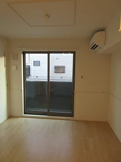 のマンスリーマンション・ウィークリーマンション「ルミナスコウチＢ 102・洋室(No.1311684)」メイン画像