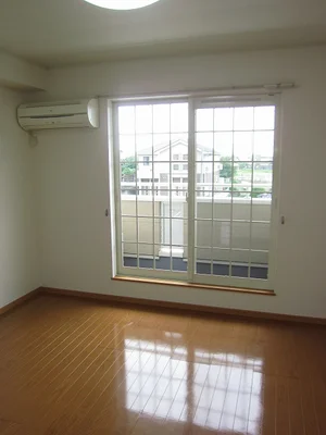 のマンスリーマンション・ウィークリーマンション「クレ　ド　ボヌールⅠ 205・洋室(No.1311728)」メイン画像