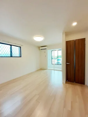 のマンスリーマンション・ウィークリーマンション「フリシュ　シェーネ　Ａ 102・洋室(No.1311780)」メイン画像