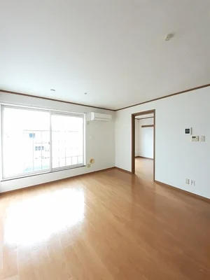 のマンスリーマンション・ウィークリーマンション「Ｌａｗ　Ｆｌｏｗｅｒ 202・洋室(No.1311786)」メイン画像