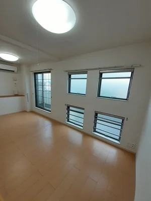 のマンスリーマンション・ウィークリーマンション「ＲＡＦＦＩＮＡＴＯ 205・洋室(No.1311804)」メイン画像