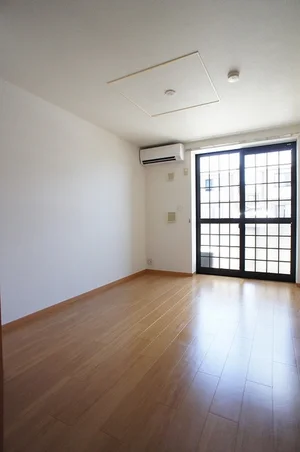 のマンスリーマンション・ウィークリーマンション「ヴァーレンスＢ 103・洋室(No.1312129)」メイン画像