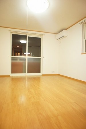 のマンスリーマンション・ウィークリーマンション「クレメントⅡ 103・洋室(No.1312132)」メイン画像