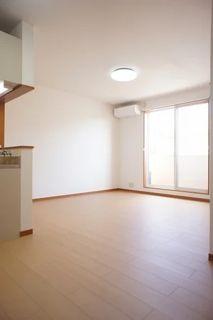 のマンスリーマンション・ウィークリーマンション「コンフォート岡小名Ａ 201・洋室(No.1312139)」メイン画像