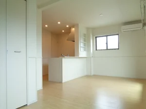 のマンスリーマンション・ウィークリーマンション「ウーナ　ヴィーテ 202・洋室(No.1312277)」メイン画像