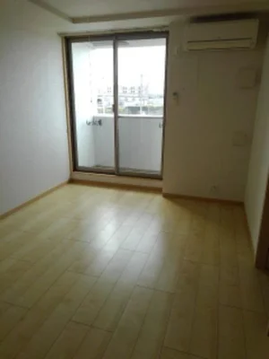 のマンスリーマンション・ウィークリーマンション「Ｓｕｎ　Ｓａｐｐｙ 301・洋室(No.1312287)」メイン画像