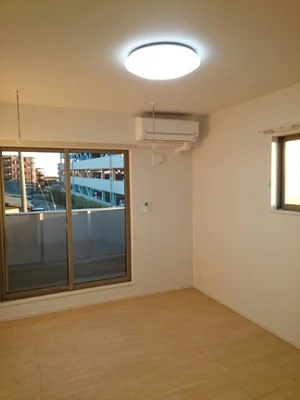 浜松市のマンスリーマンション・ウィークリーマンション「アンソレイエⅠ 202・洋室(No.1312378)」メイン画像