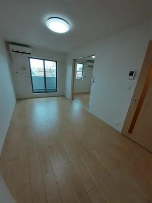 津市のマンスリーマンション・ウィークリーマンション「モーニングサン　Ⅵ 203・洋室(No.1312449)」メイン画像