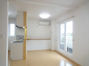 のマンスリーマンション・ウィークリーマンション「ティアラ　クイーン 203・洋室(No.1313182)」メイン画像