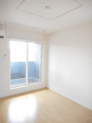 三重県厚生農業協同組合連合会松阪中央総合病院周辺のマンスリーマンション・ウィークリーマンション「ニシルヴォバイン 201・洋室(No.1313428)」メイン画像