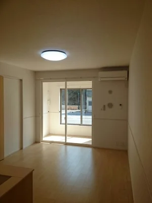 四日市市のマンスリーマンション・ウィークリーマンション「メゾン　ド　ココα 102・洋室(No.1313435)」メイン画像