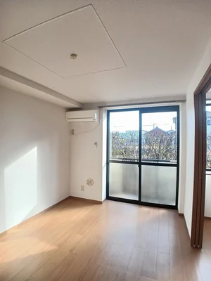 のマンスリーマンション・ウィークリーマンション「リヴァー・ウィルダーネスＡ 102・洋室(No.1313558)」メイン画像